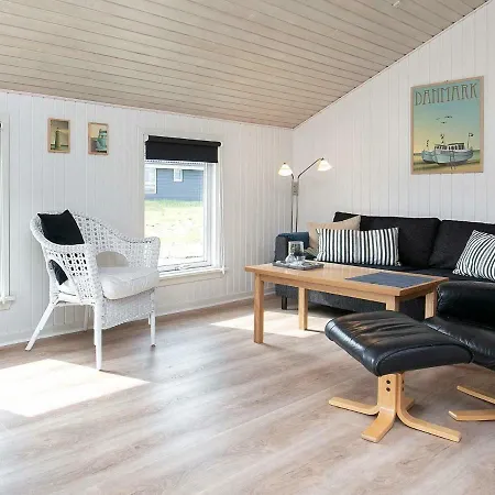 Three-bedroom In Thisted 8 *
